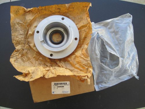 Gm p/n 12549369 5 speed manual transmission main driver retainer new