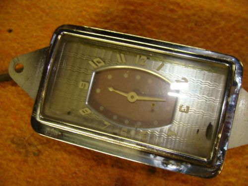 1939 buick special,century,roadmaster and limited glove box clock