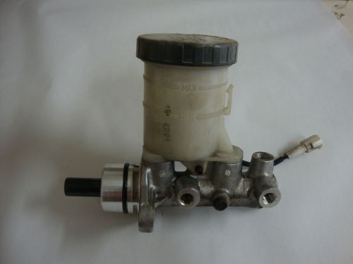 96 97 honda accord master brake cylinder w/ reservoir