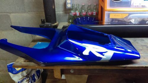 R1 2002-2003 tail section