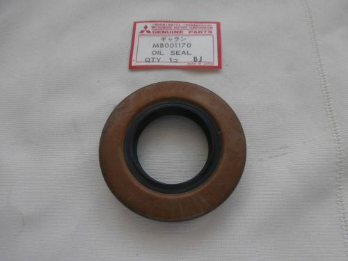 * oil seal rr differential mitsubishi nos mb001170