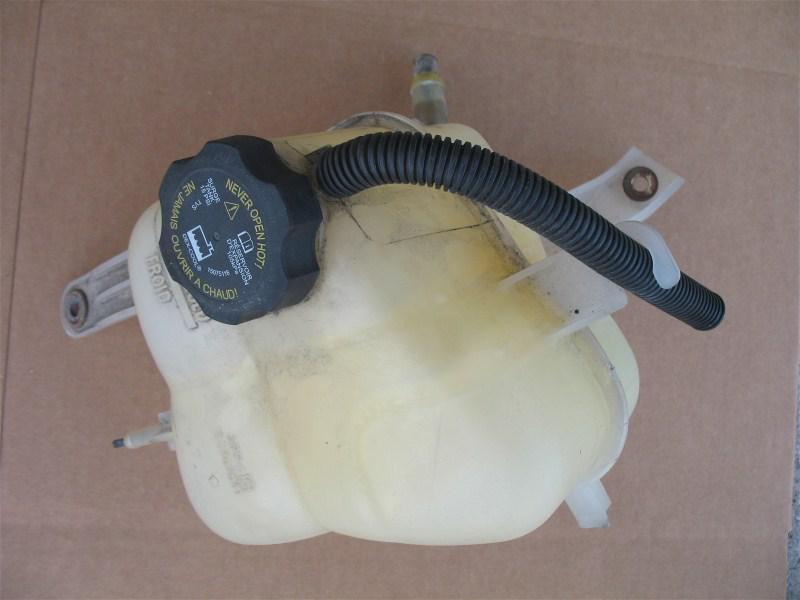 2005 2006 cadillac sts v6 3.6 3.6l coolant reservoir bottle over flow tank 05 06