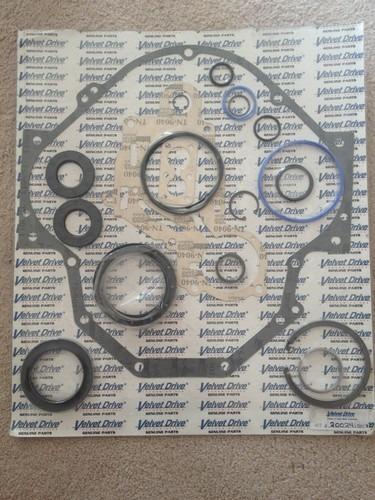 Velvet drive re-seal kit and gaskets 5000 series part# 2002410001