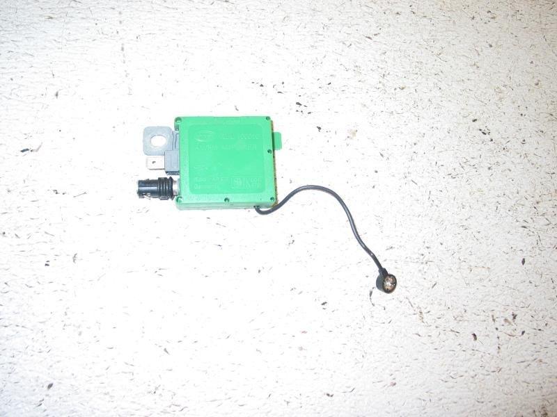 99 00 01 02 03  land rover discovery antenna amp amplifier booster switch relay