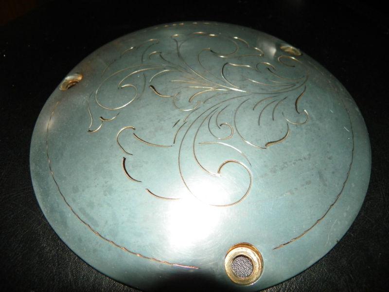 Derby cover engraved by mustang 