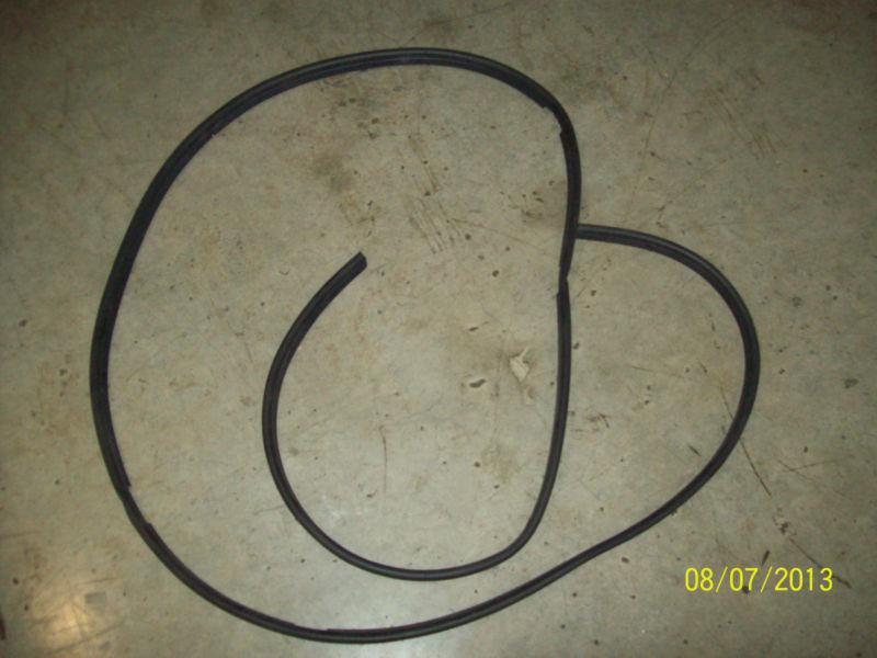 1997 cadillac seville trunk seal/ weather stripping, new old stock