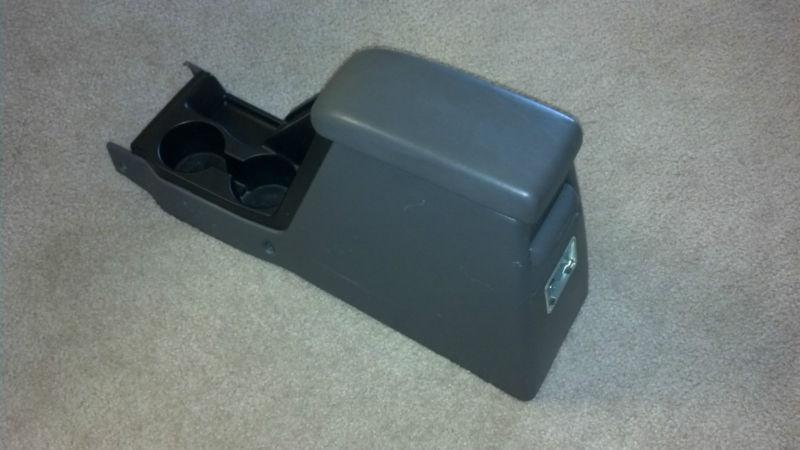 96-02 toyota 4runner sr5, limited, gray console with nice lid, cup holder!