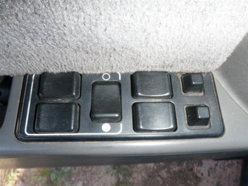 93 volvo 940 lh left front driver used oem master power window switch