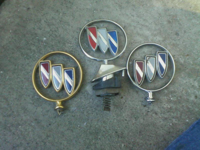Buick hood ornament emblem lot 