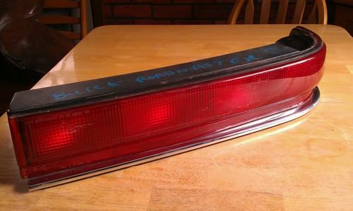 1991-1996 buick roadmaster right hand tail light/assembly