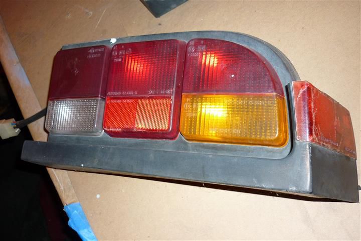 Air condition unit used in good working order. tail lights both side in ok condition.