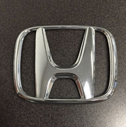 Used oem front &#034;h&#034; emblem 08-15 accord, 09-11 civic 2dr, 10-11 cr-v, 2015 fit