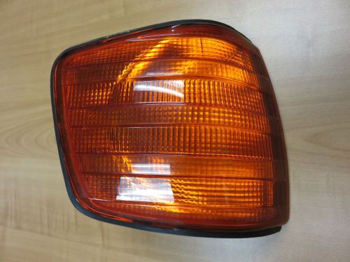 Mercedes bosch oem amber corner light r 1305233070