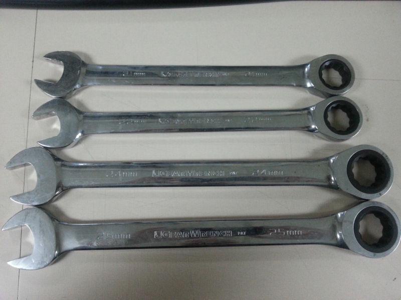 Gearwrench ratcheting combination wrench set 4 pc 21,22mm 24,25mm