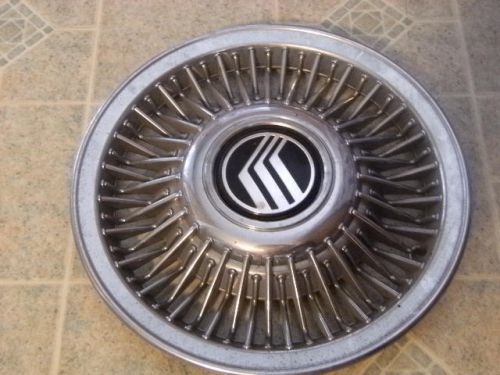 Ford 1992 to 1997 mercury grand marquis hubcap