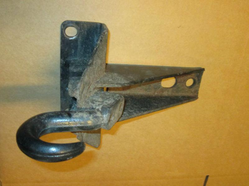 Tow hook / hitch 