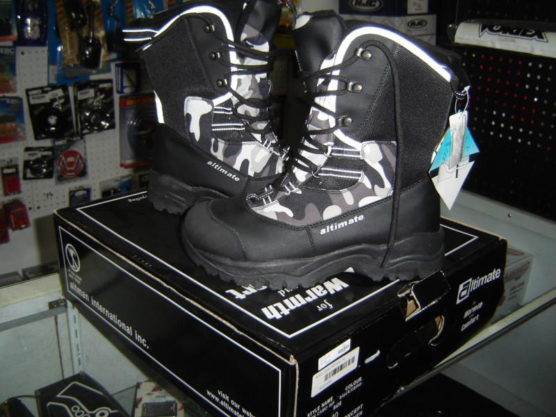 New altimate snowmobile boots size 10 camo
