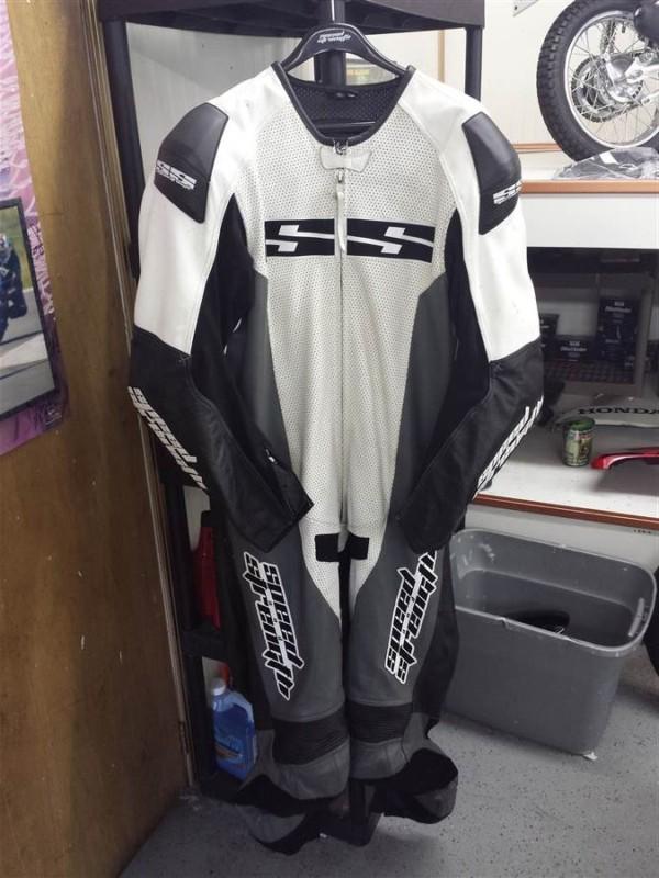 1 piece speed and strength leather racing riding motorcycle suit size 52