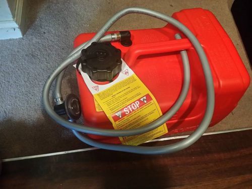 Mercury quicksilver 3 gallon marine fuel tank, with hose  add your full fitting