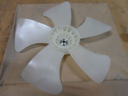 Kubota k7561-85040 radiator fan