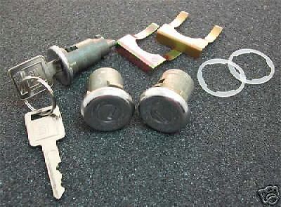 1966-1967 pontiac bonneville ignition door locks lock