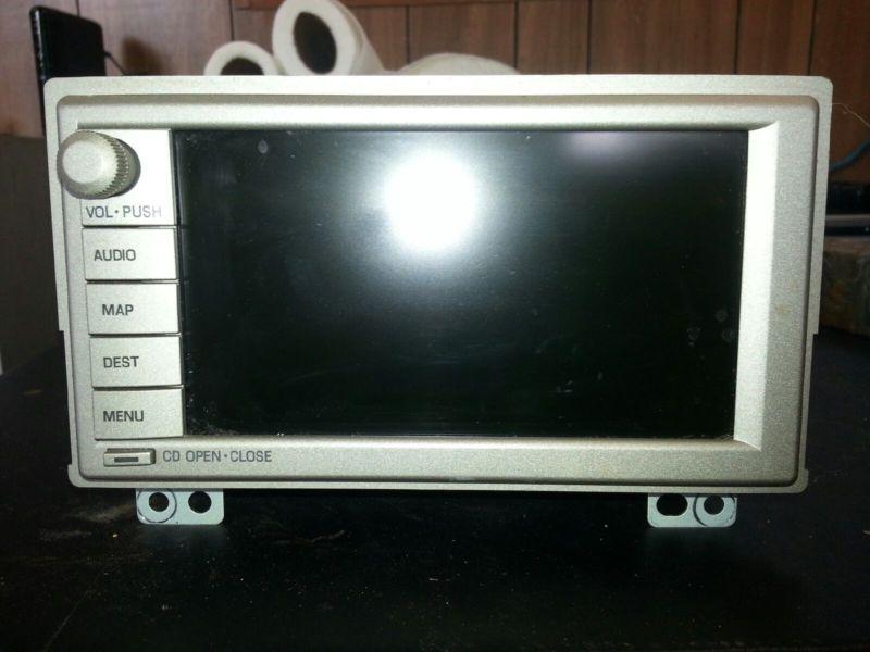 2003 to 2004 lincoln navigator cd-navigation unit in dash ident: 4l7t-18c985-ae