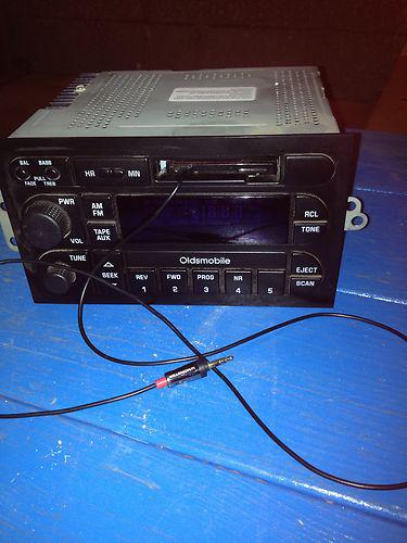 1995 stereo radio a.m. fm tape cassette player oldsmobile olds 88 98 