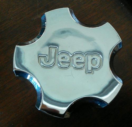 2002-06 jeep grand cherokee oem wheel center cap  52080334aa
