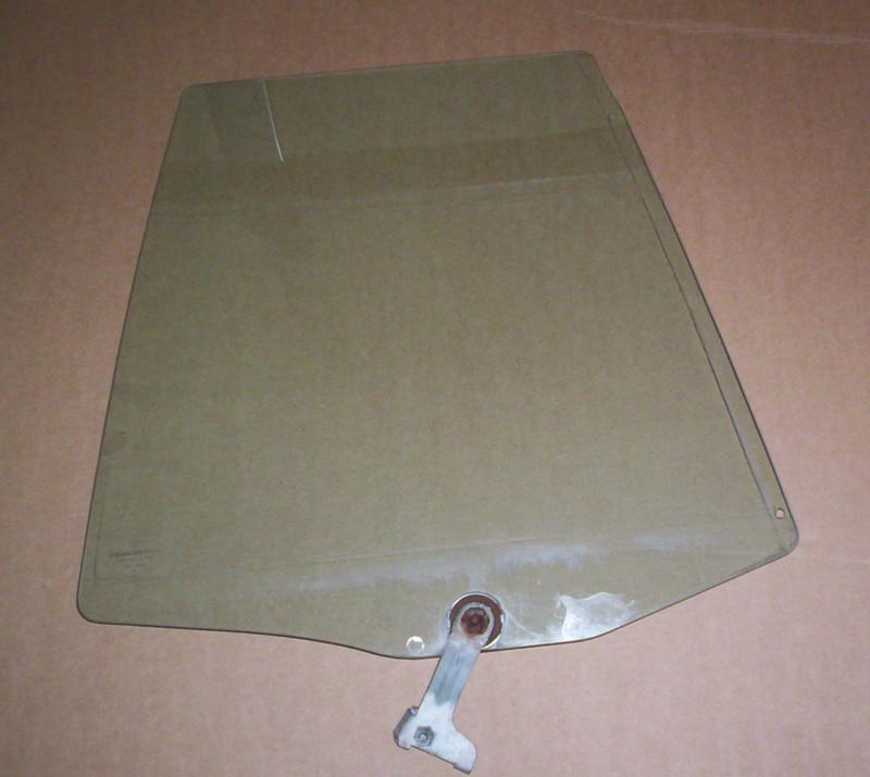 87  plymouth  reliant  left  rear  door   window    --check this out--