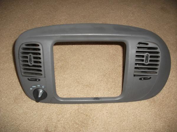 Ford expedition f150 center dash vent radio climate bezel trim with 4wd 97-03