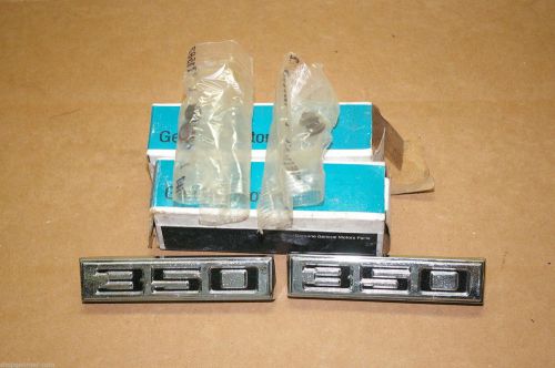 Pair gm 3972933 chevrolet el camino 350 fender badges with boxes and speed nuts