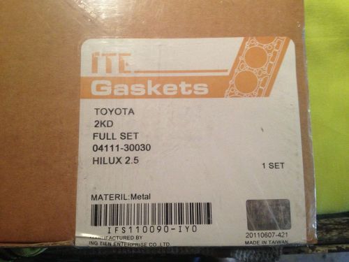04111-30030   toyota hilux tgn1_ ggn2 3.0 d-4d full gasket set