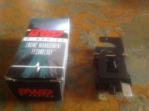 Brake light switch for 1996 lincoln towncar and 2 sylvania 9007 headlights.