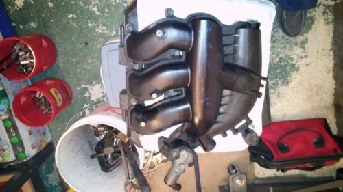 2001 ford escape intake manifold including various sensors