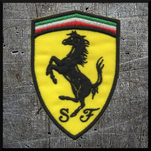 Ferrari patch toppa stemma ricamato dim. 5,2  cm x 7,5 cm