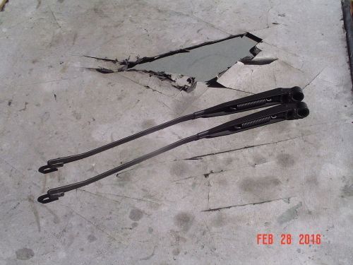 T - pair 1995 ford truck wiper arms cleaned and painted good splines