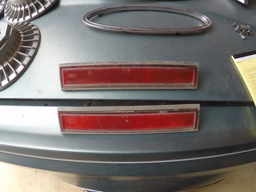 1979 lincoln mark v deck lid lower rear reflactors