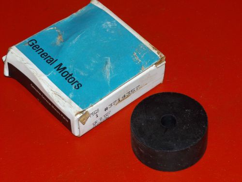 Nos gm 1955-1962 chevrolet truck 1955-1957 car engine mounting cushion 3714357