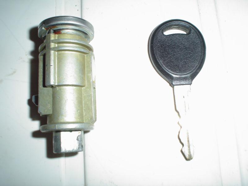 1998 chrysler town & country ignition starter lock cylinder oem w/ 2 keys & fob