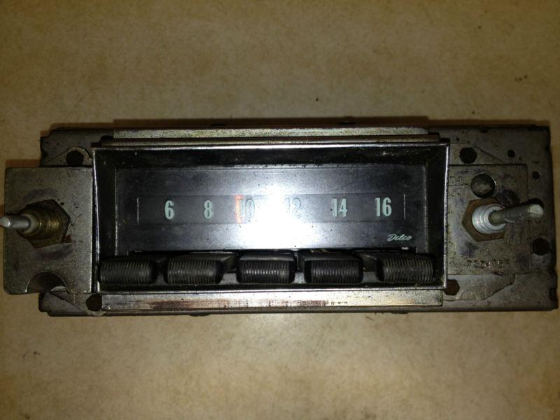Vintage  delco am  car radio 