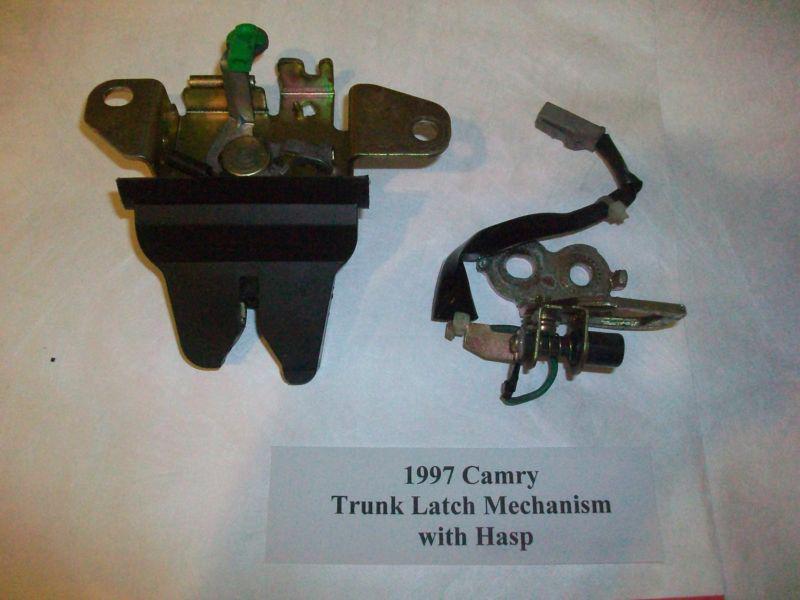 1997 camry trunk latch mechanism with hasp    oem  #hs004