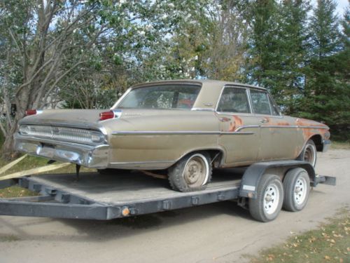 1962 mercury monterey 4dr sedan parting out-this auction is for 1 lug nut ford