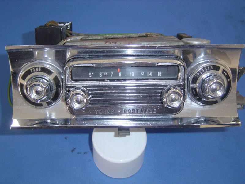 1958 oldsmobile transportable radio