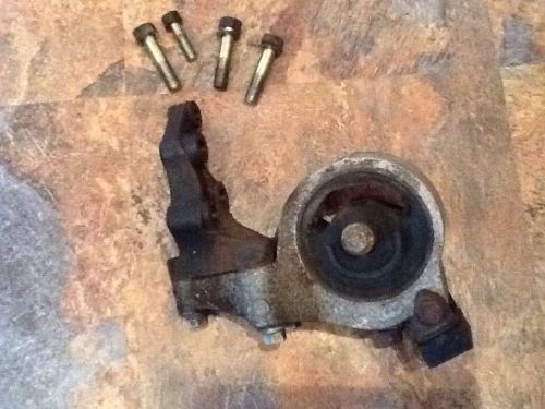 1993-1997 nissan altima engine mount front right