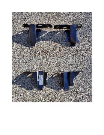 64 1/2 - &#039;66 ford mustang parts - inner trunk brackets