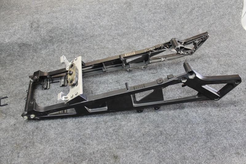 2004 gsxr 600 750 subframe sub frame rear chassis straight 04 05