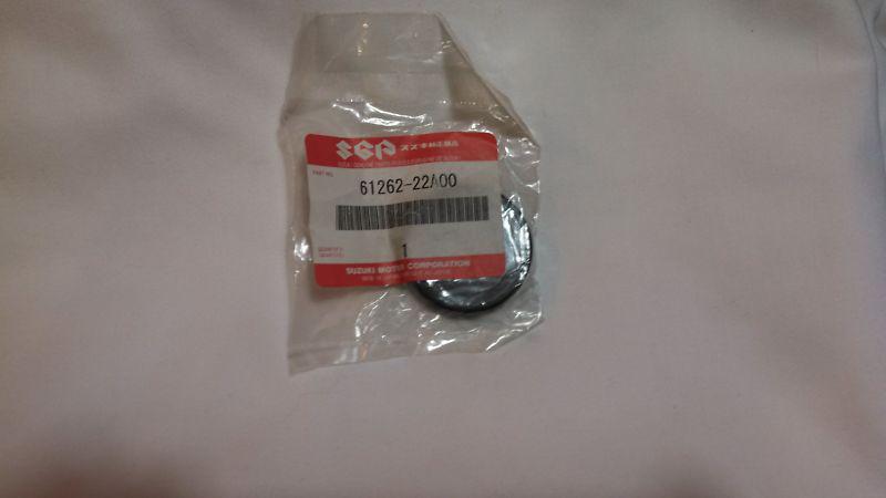Genuine suzuki dust seal #61262-22a00 dr250/ltf160/lt160/230/250/300 rm100/125/2