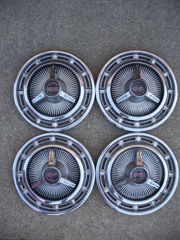 1965 66 67 68 1969 chevy impala  camaro  chevy ii ss 14" spinner hub caps set
