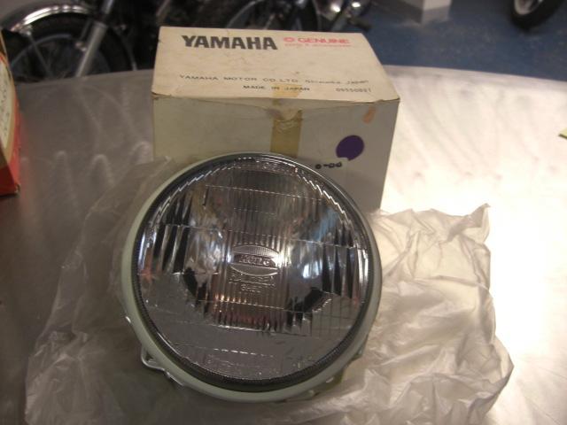 Yamaha 3bf-84320-00 88-90 fzr400 headlight lens, oem new!! free shipping!! 30-1