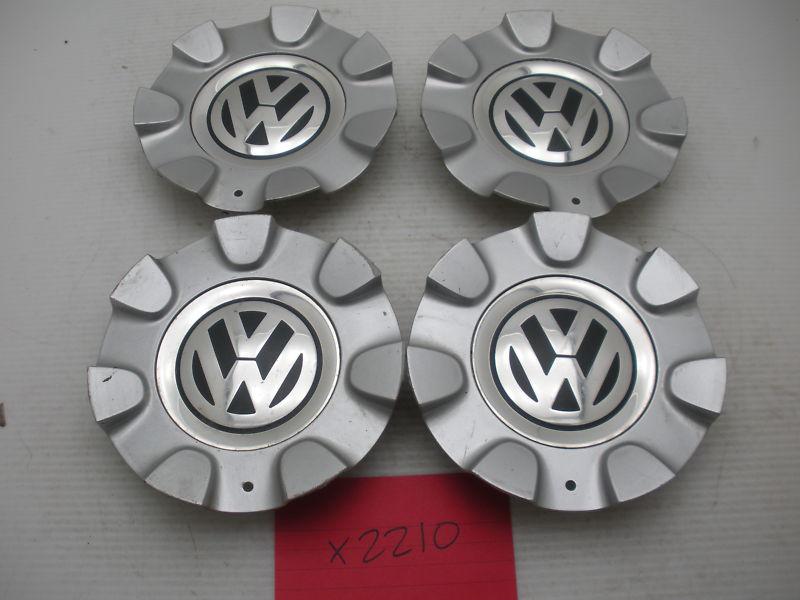 Set of 4 oem vw model?  beetle? 1c0601149 vwb080101 center caps hubcaps